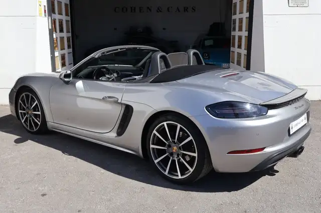 Porsche Boxster view 11