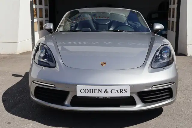 Porsche Boxster view 4
