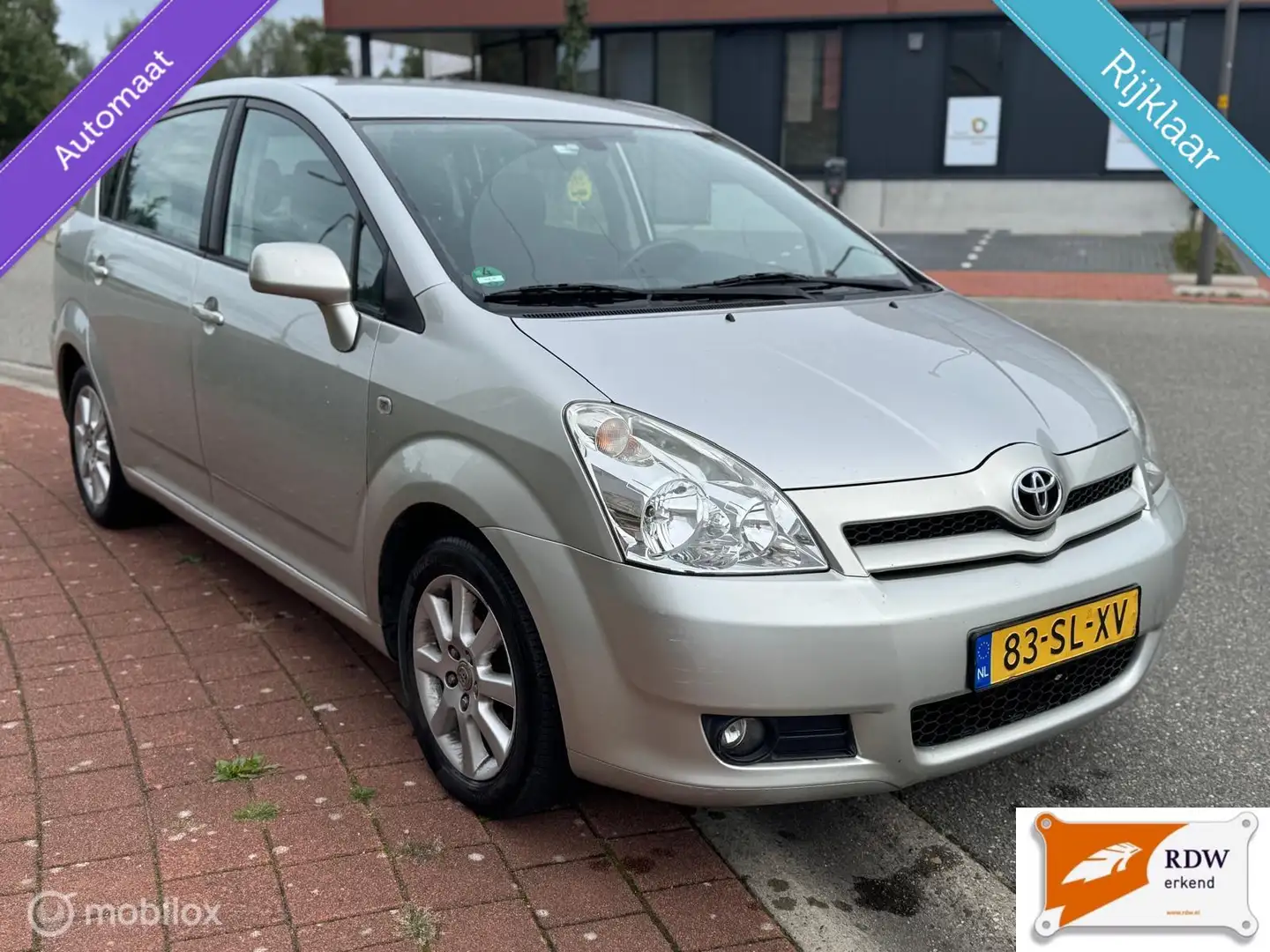 Toyota Corolla Verso 1.8 VVT-i Sol 7p. AUTOMAAT/AIRCO/7 PERSONEN Grijs - 2