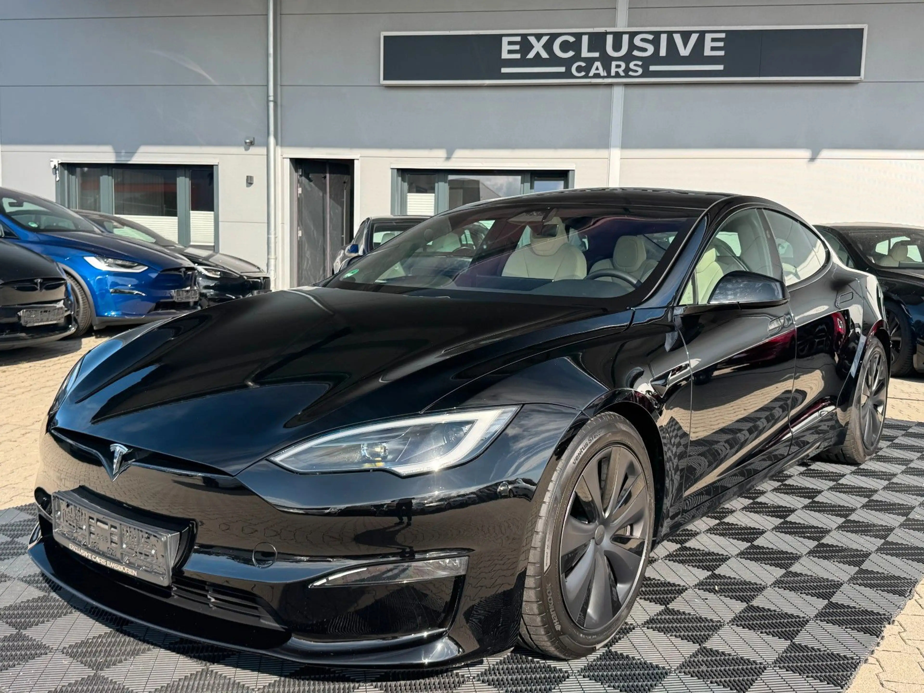 Tesla Model S MODEL S PALLADIUM | MATRIX | HW4 — photo 2