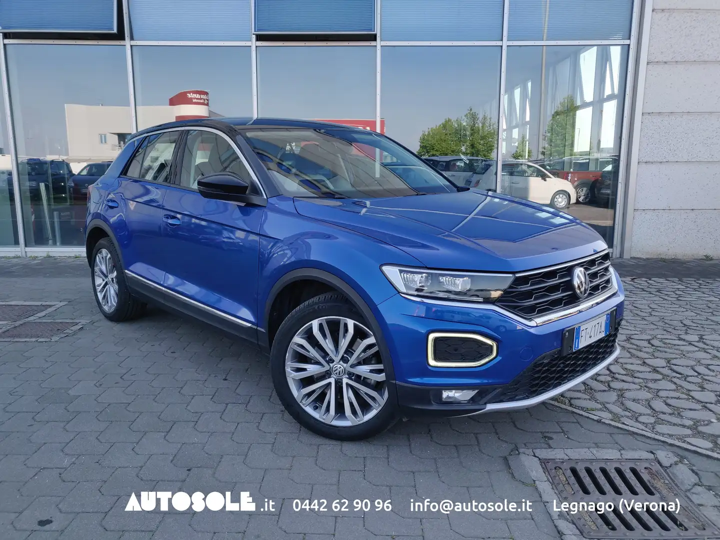Volkswagen T-Roc 2.0 TDI Advanced 4Motion Blau - 1