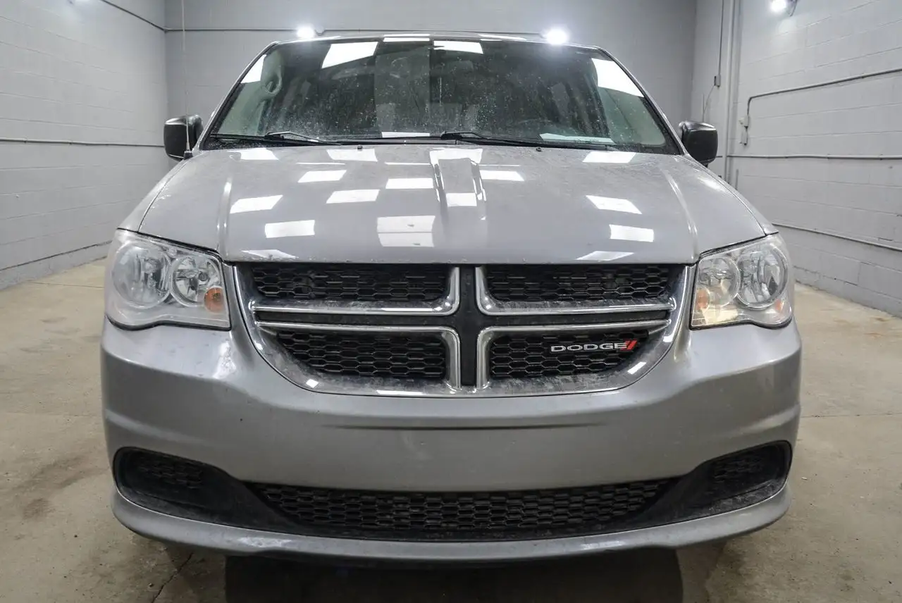 Dodge Grand Caravan снимка Dodge Grand Caravan