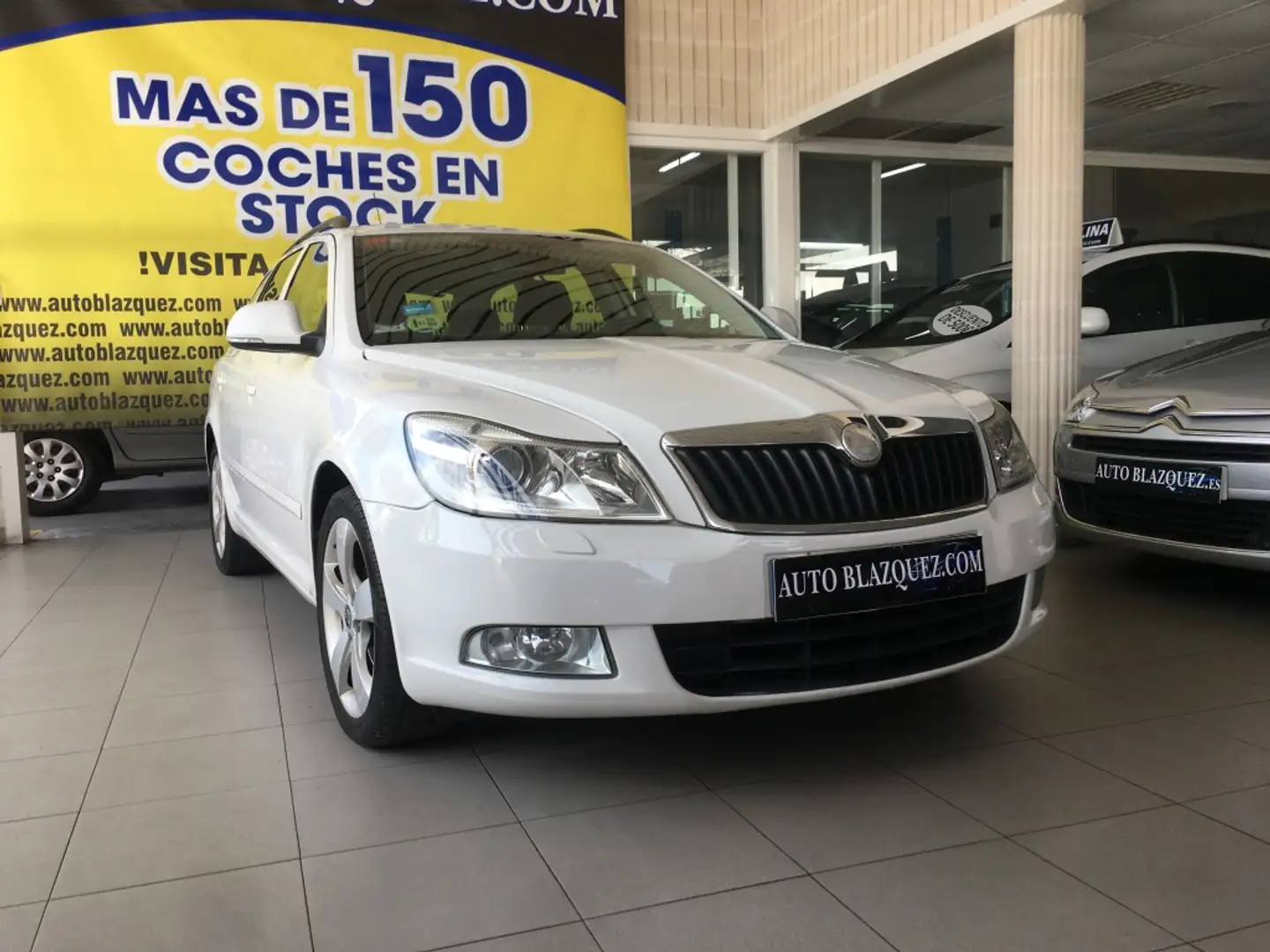 Skoda Octavia 2.0TDI Elegance DSG Blanc - 1