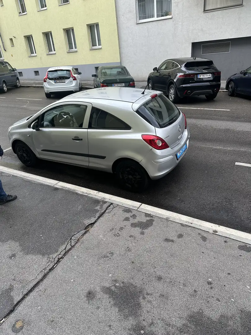 Opel Corsa 1.0 12V Edition Grau - 2