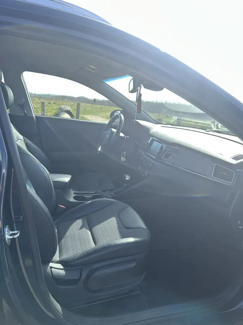 Kia Niro 1.6 GDi H. DynamicL. Blauw - 1
