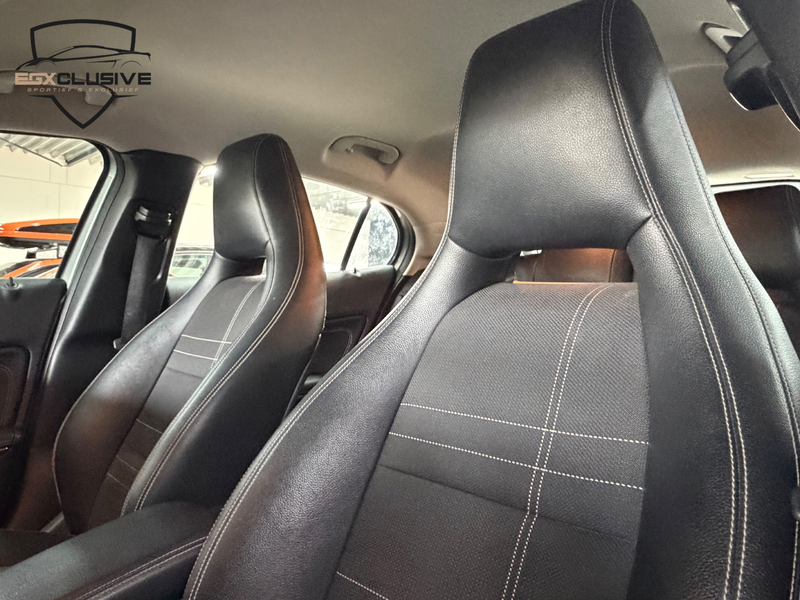 Mercedes-Benz GLA 180 Prestige — photo 13