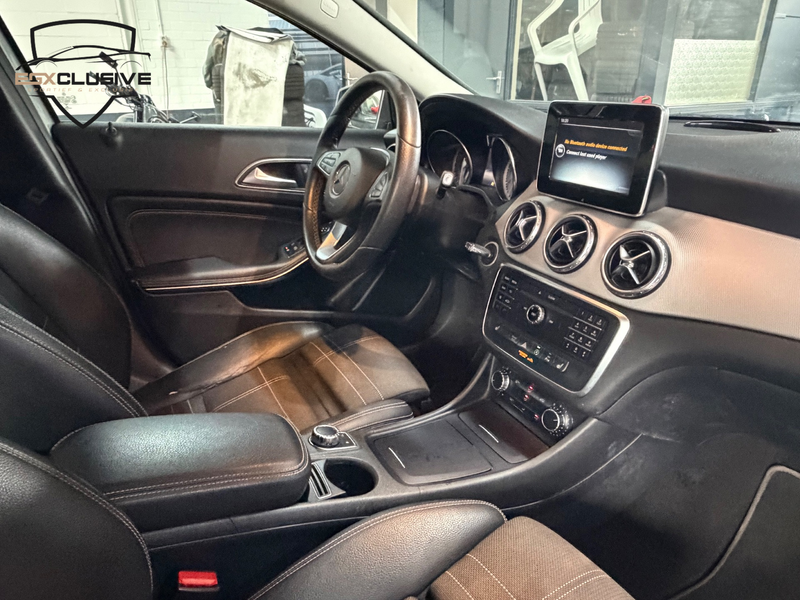 Mercedes-Benz GLA 180 Prestige — photo 16