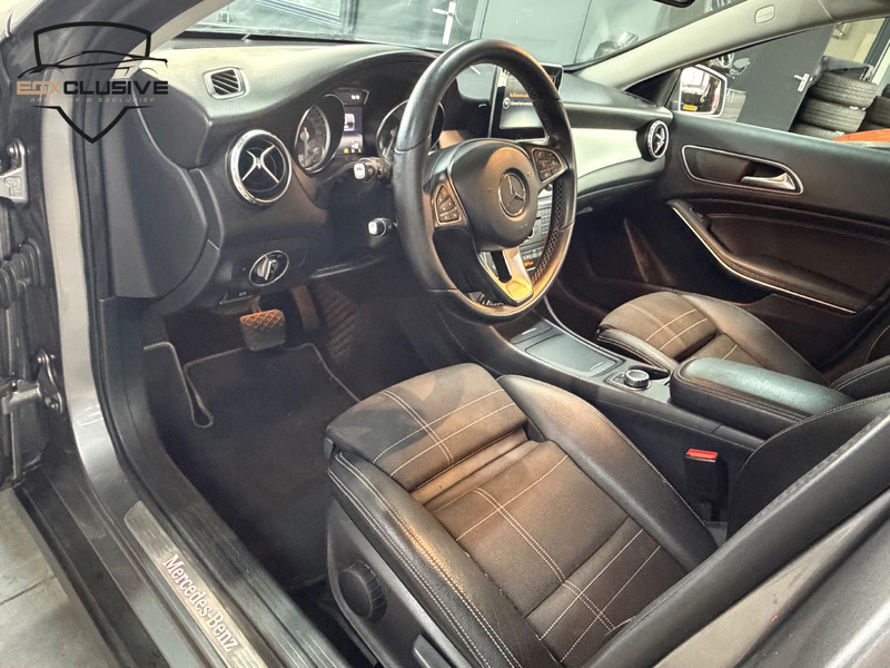 Mercedes-Benz GLA 180 Prestige — photo 12