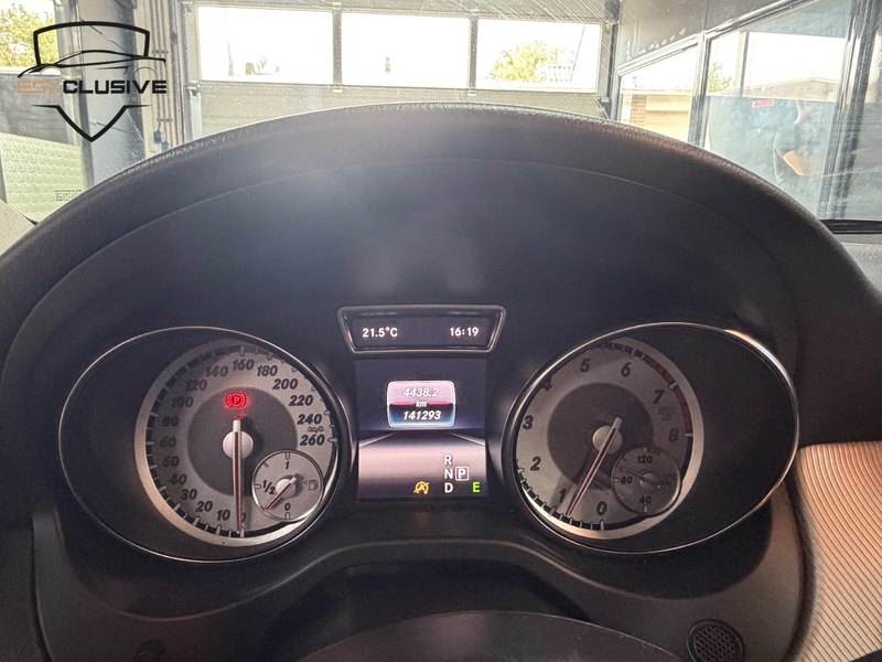 Mercedes-Benz GLA 180 Prestige — photo 21