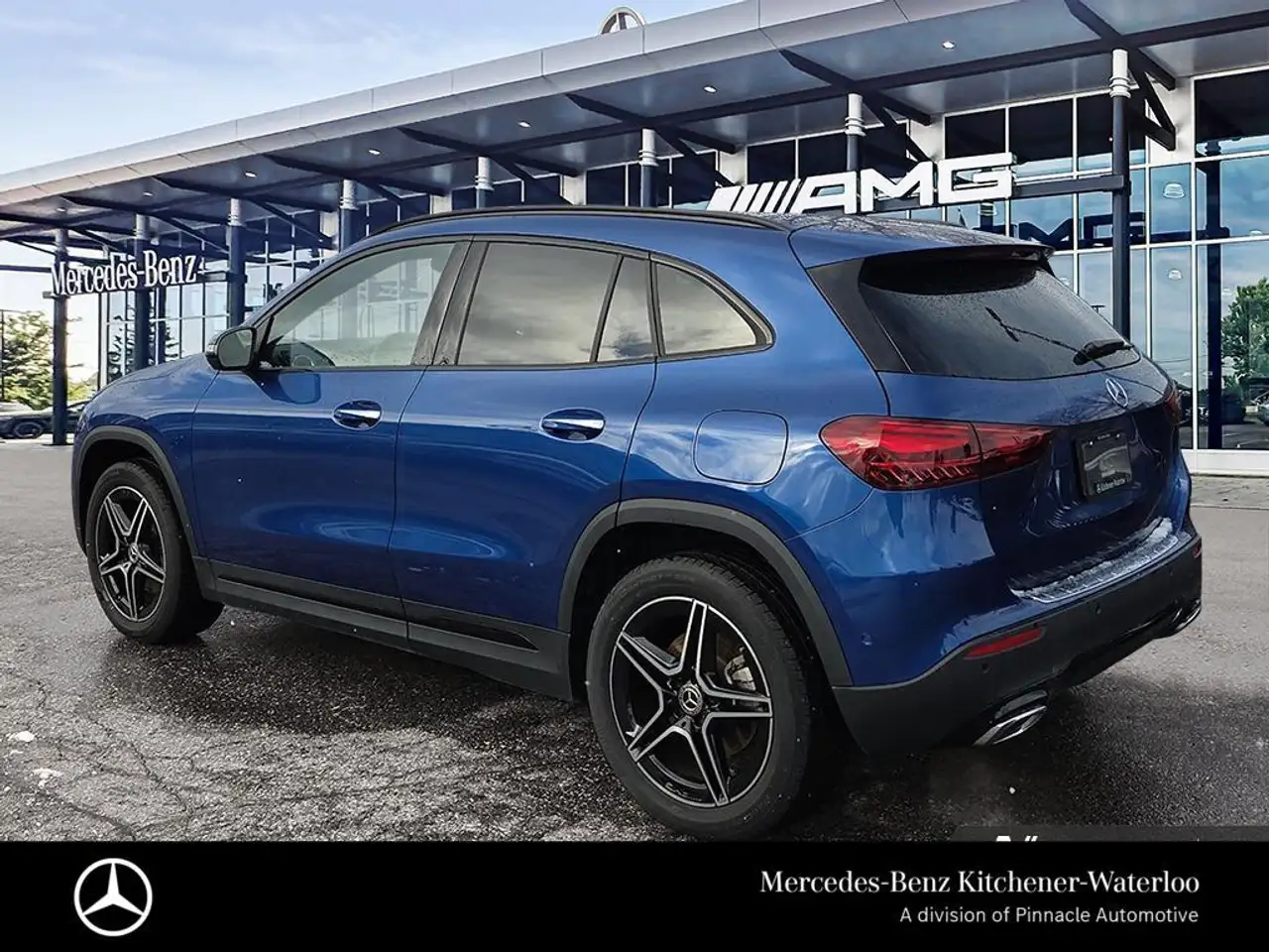 Mercedes-Benz GLA снимка Mercedes-Benz GLA