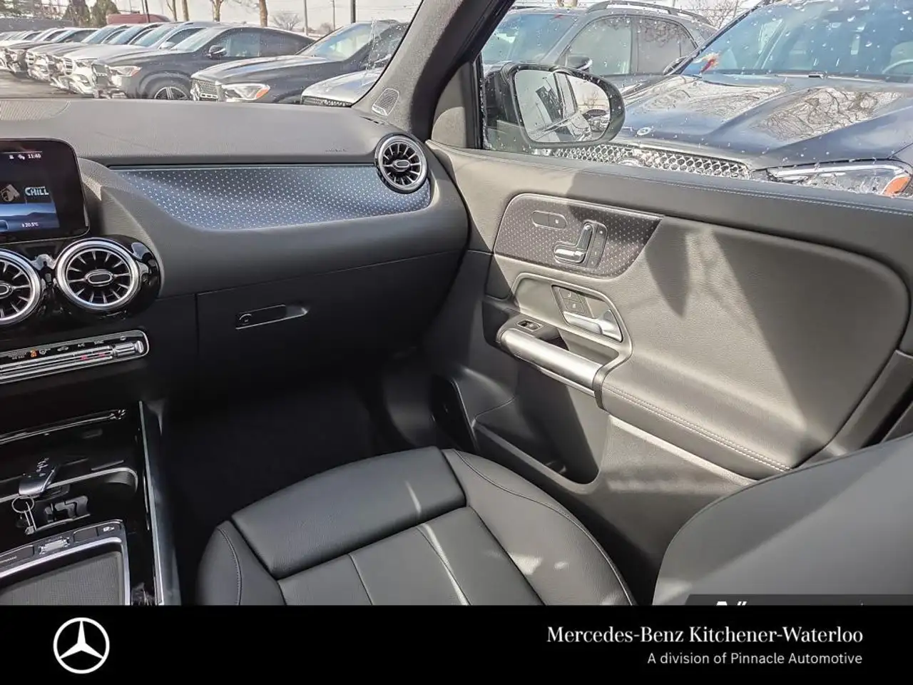 Mercedes-Benz GLA снимка Mercedes-Benz GLA