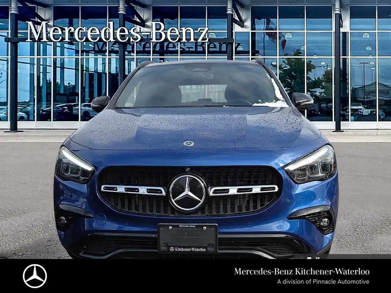 Mercedes-Benz GLA снимка Mercedes-Benz GLA