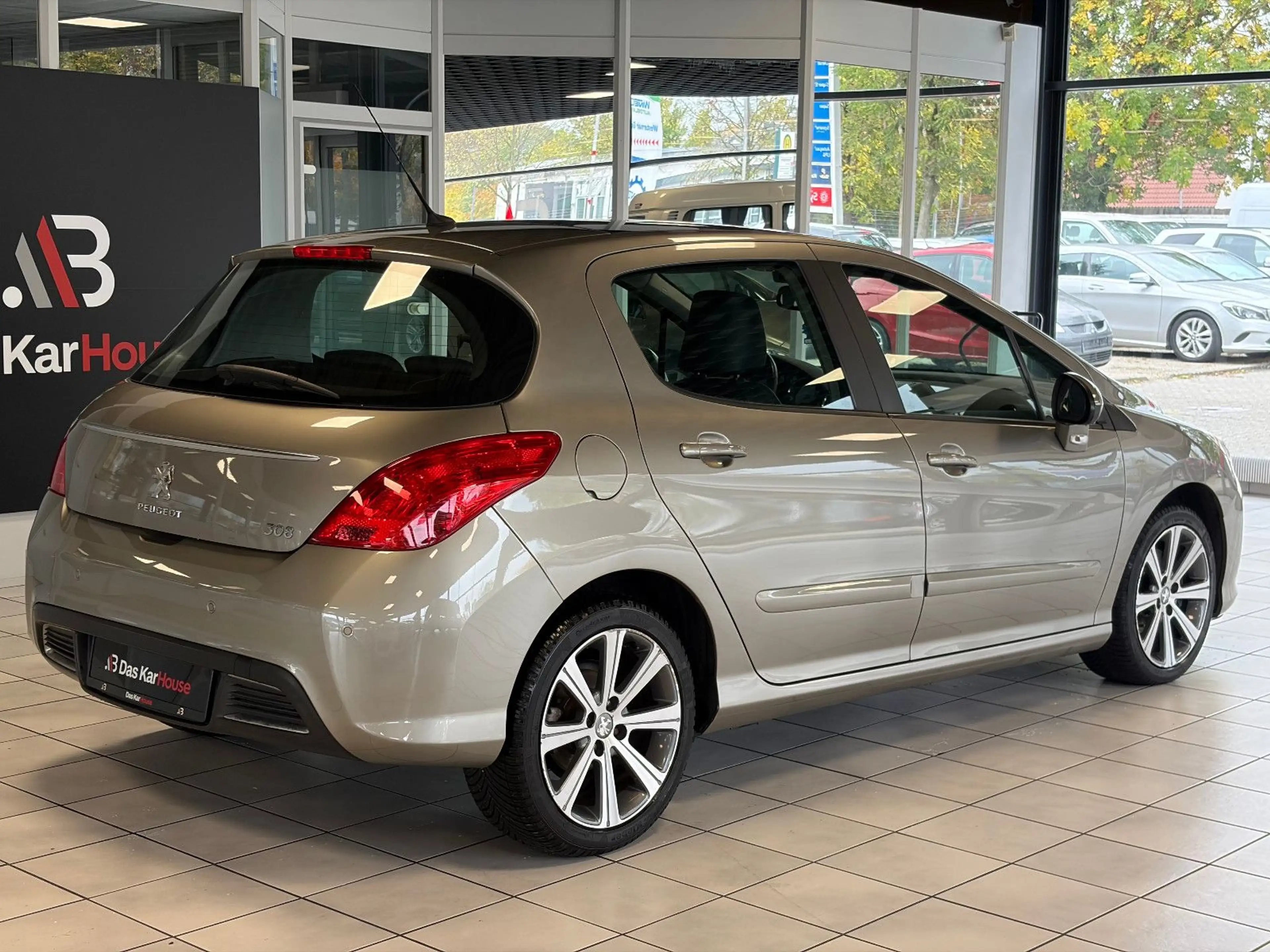 Peugeot 308 1.6 Allure · Pano · Tempomat · Navi · Klima — photo 3
