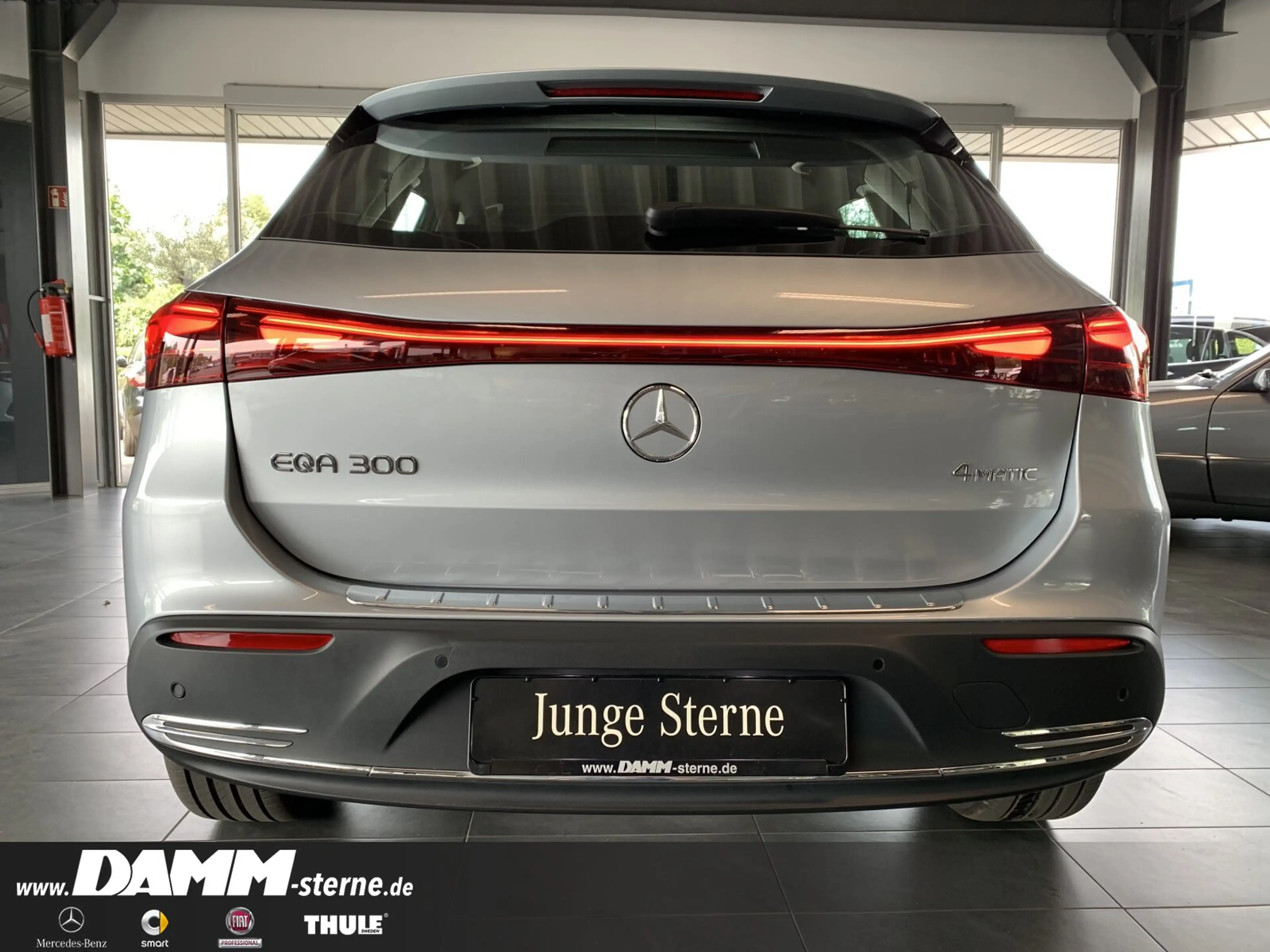 Mercedes-Benz EQA 300 EQA 300 4M Progressive Adv/CarPlay/60 M GA +Flex — photo 8