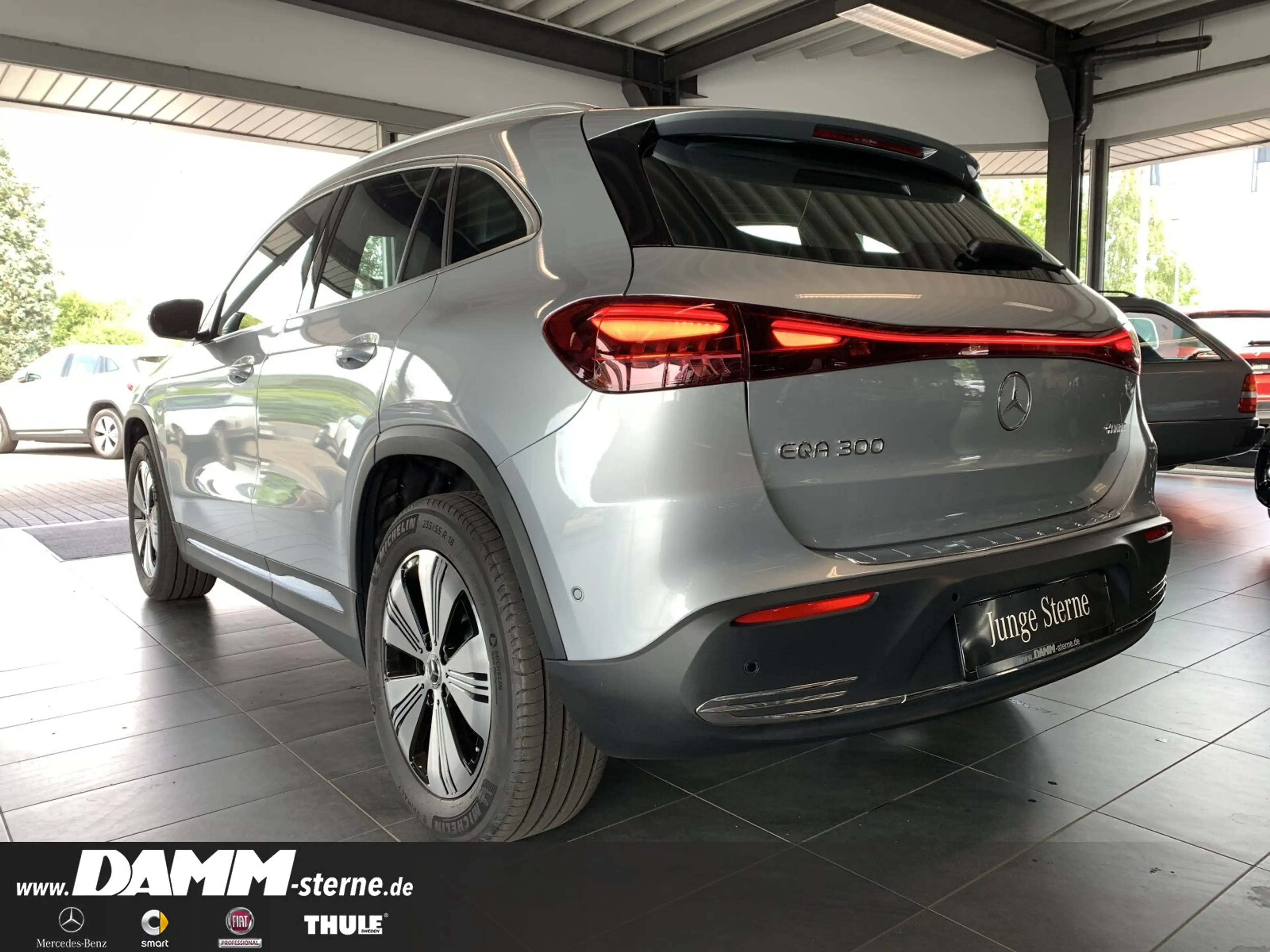 Mercedes-Benz EQA 300 EQA 300 4M Progressive Adv/CarPlay/60 M GA +Flex — photo 2