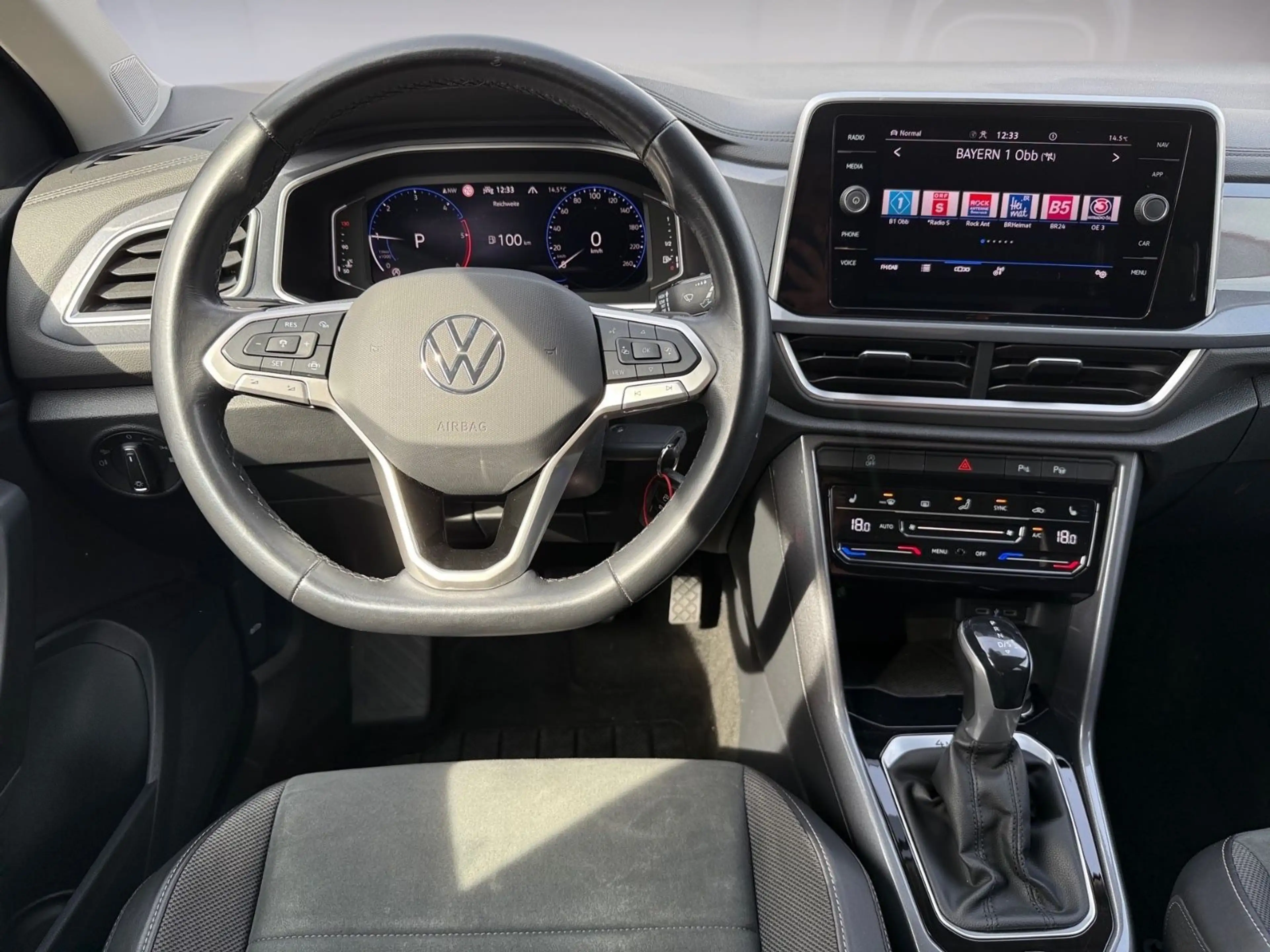Volkswagen T-Roc Style 4Motion, ACC, AHK, mit WR — photo 14