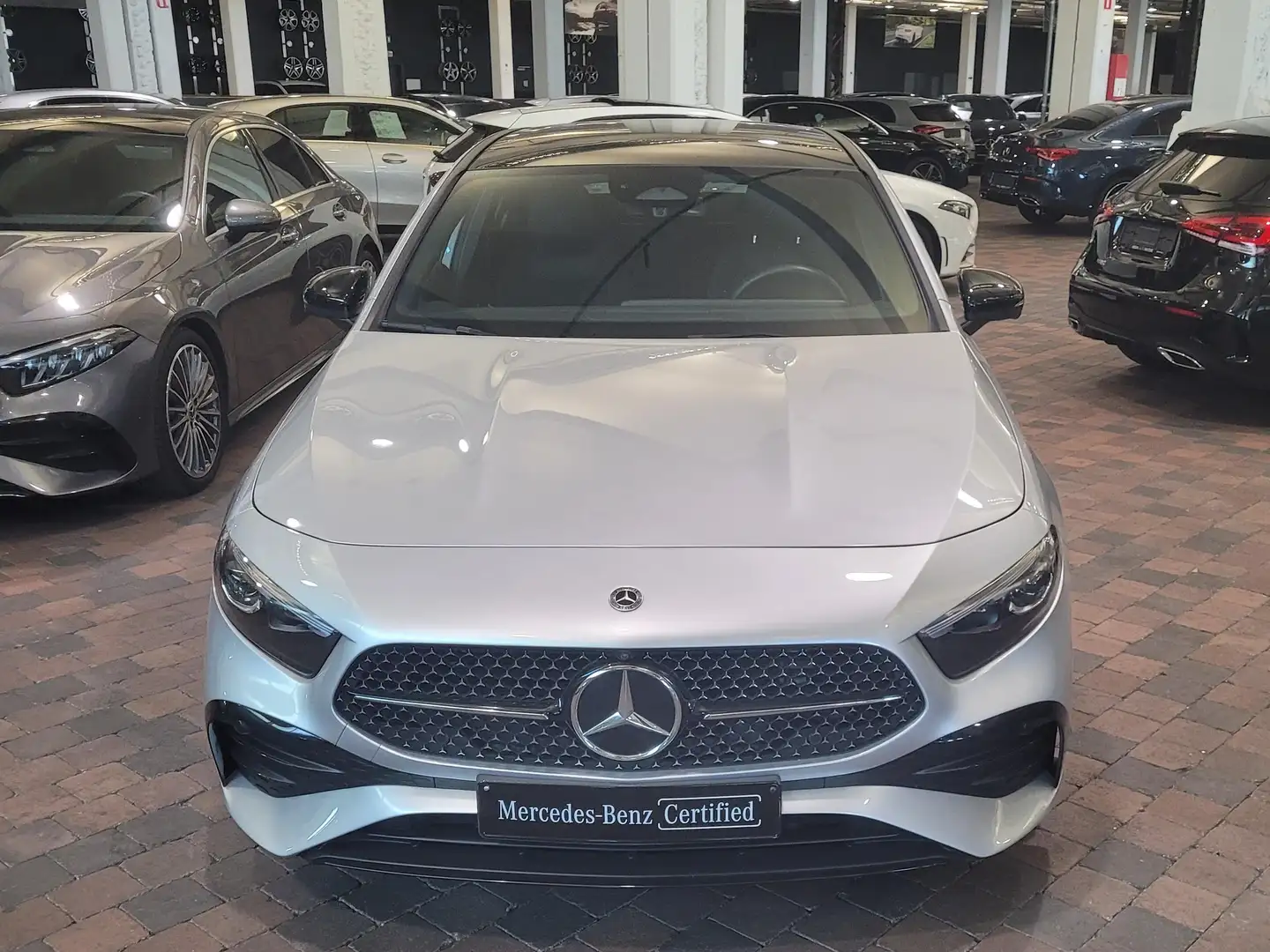 Mercedes-Benz A 180 A 180 limousine  amg kit Argent - 1