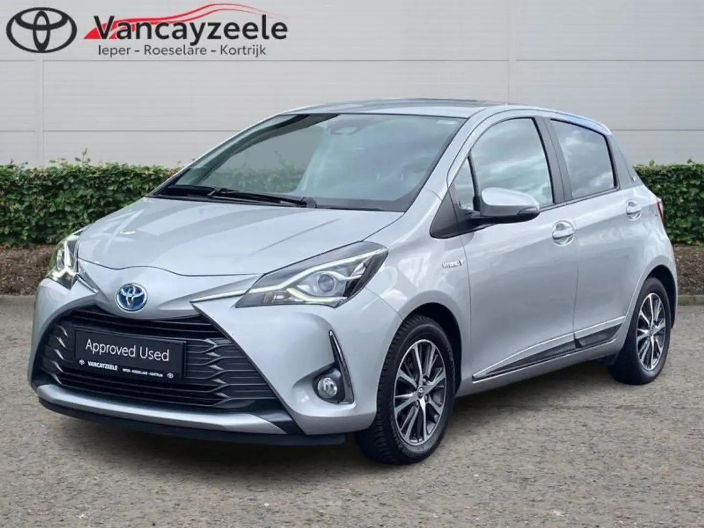Toyota Yaris Y20+NAVI+CAMERA+ALU VELGEN Plateado - 1