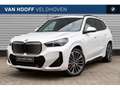BMW iX1 eDrive20 M Sport / Panoramadak / Trekhaak / Sports Wit - thumbnail 1