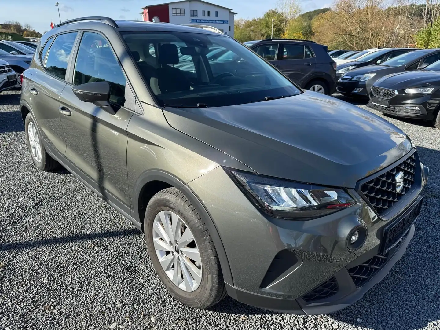 SEAT Arona 1.0 TSI *DSG*STYLE*PDCHI*DAB*TEMPOMAT*FRON Grau - 1