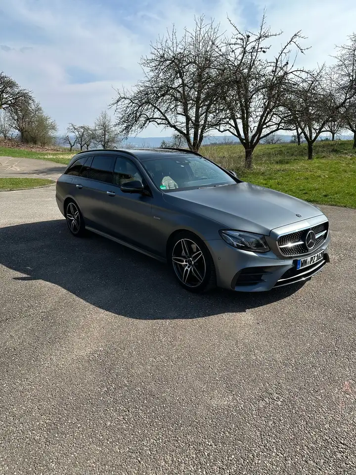 Mercedes-Benz E 43 AMG