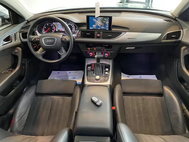 Audi A6 view 28