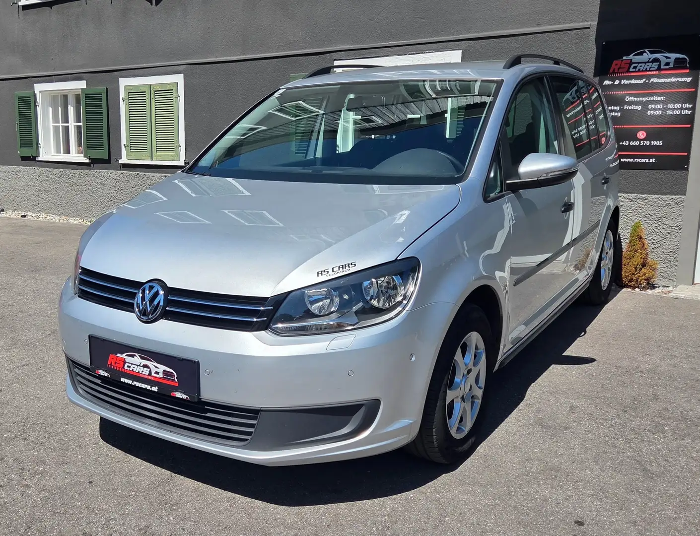 Volkswagen Touran Trendline BMT DSG Grau - 2