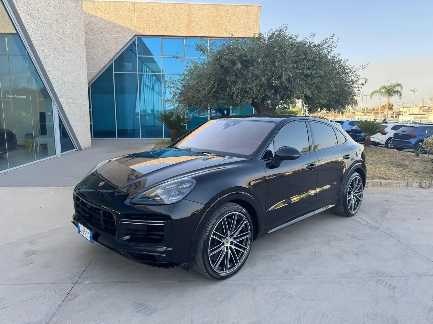Porsche Cayenne Coupe Turbo S possibilità noleggio no scoring Nero - 1