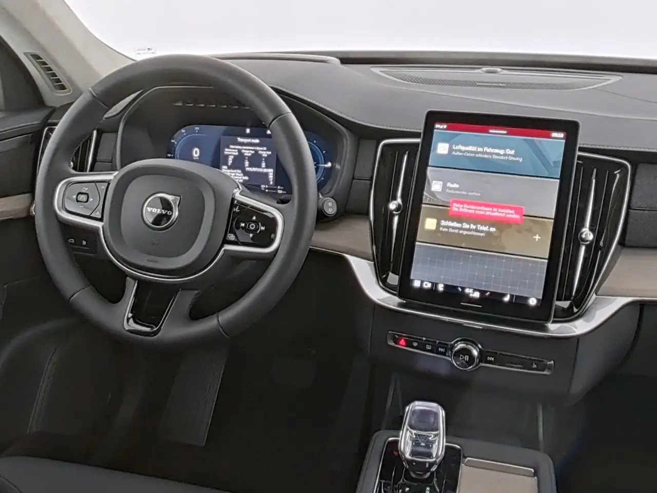 Volvo XC90 T8 Ultra Dark Recharge Plug-In Hybrid AWD 8