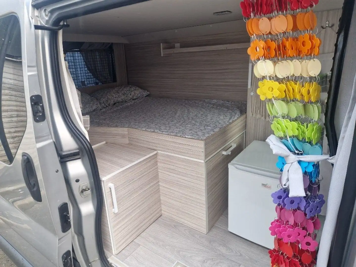 Renault Trafic T27 2.5 dCi/150 CAMPERIZZATO !!! Gris - 2