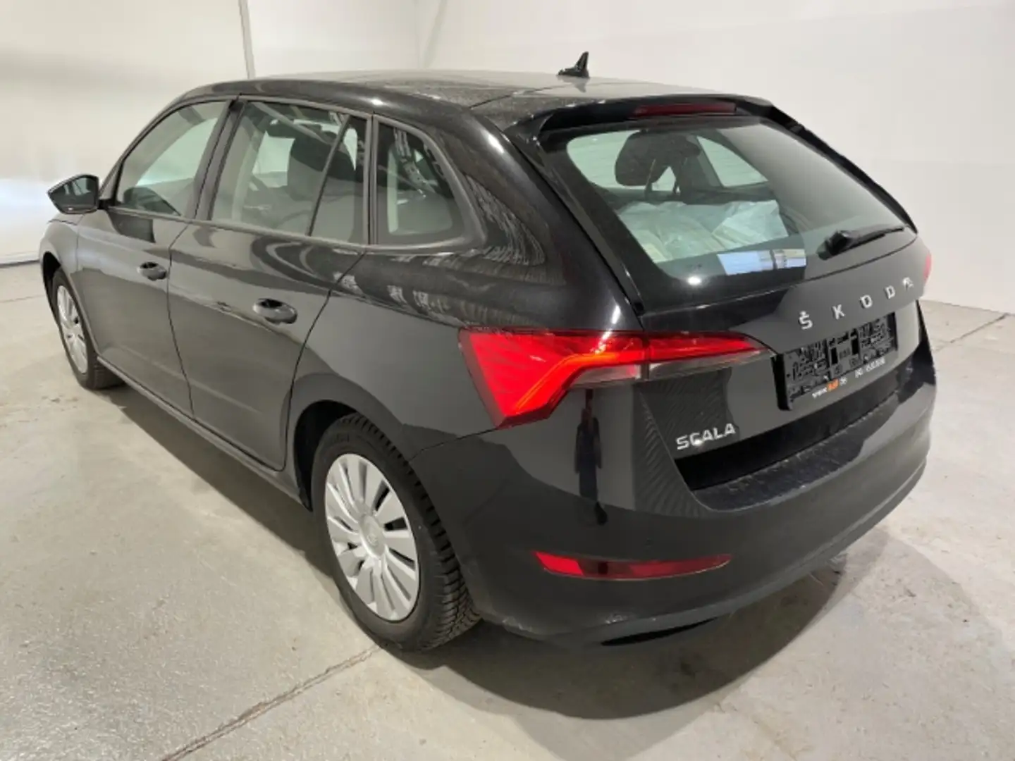 Skoda Scala 1.0 TSI DSG Ambition EU6d LED Navi Klima PDC Schwarz - 2