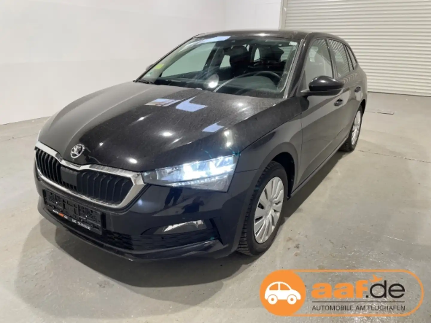 Skoda Scala 1.0 TSI DSG Ambition EU6d LED Navi Klima PDC Schwarz - 1