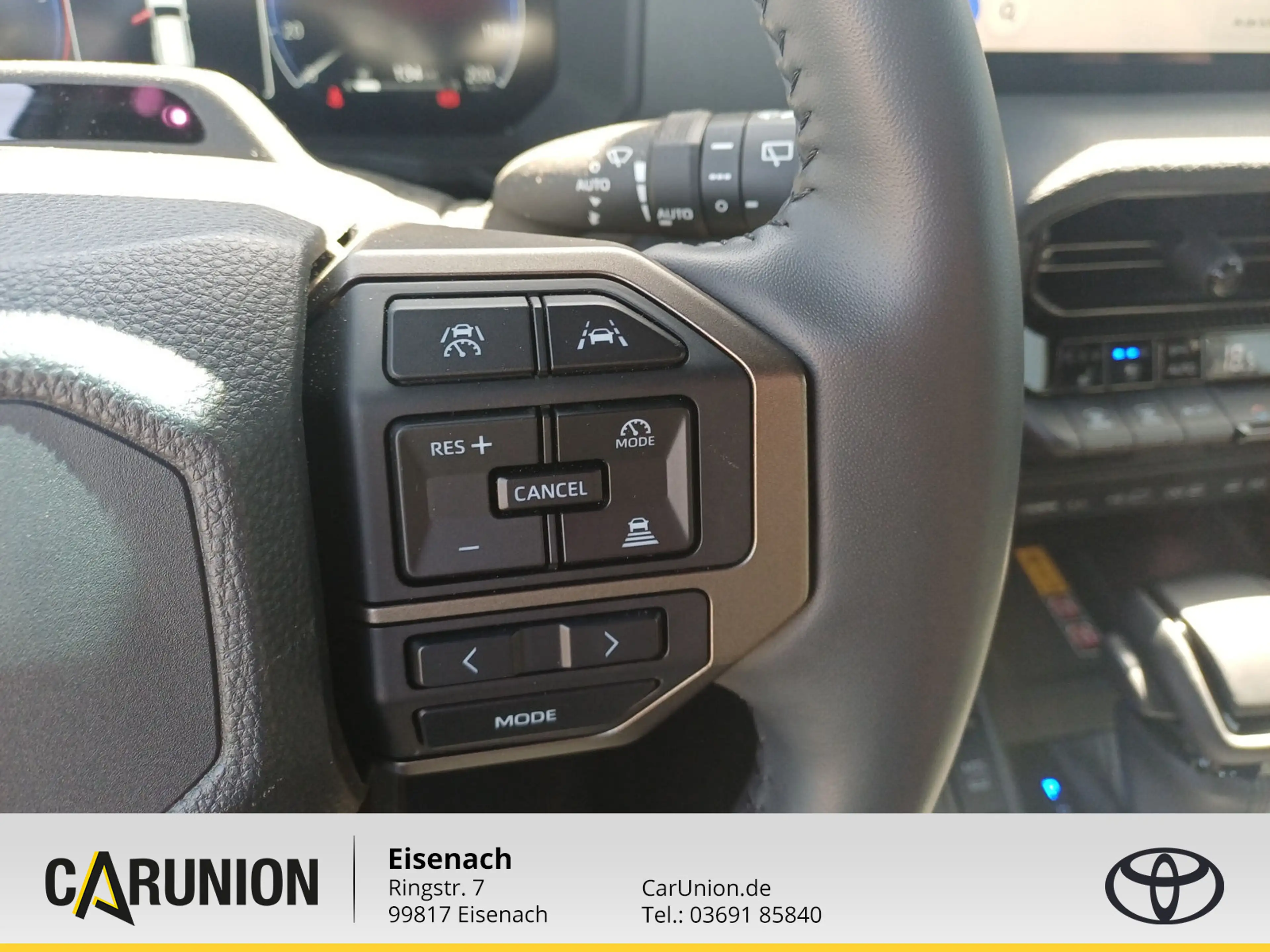Toyota Land Cruiser Cruiser 2.8 D4-D Executive 4x4 EURO 6d) — photo 15