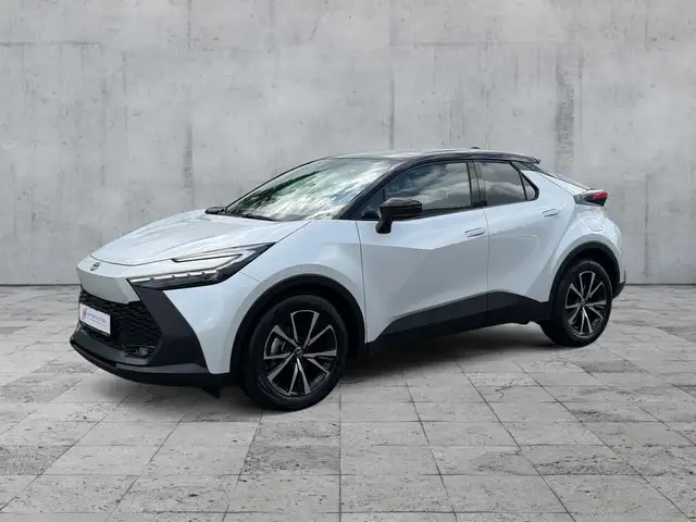 Toyota C-HR view 2