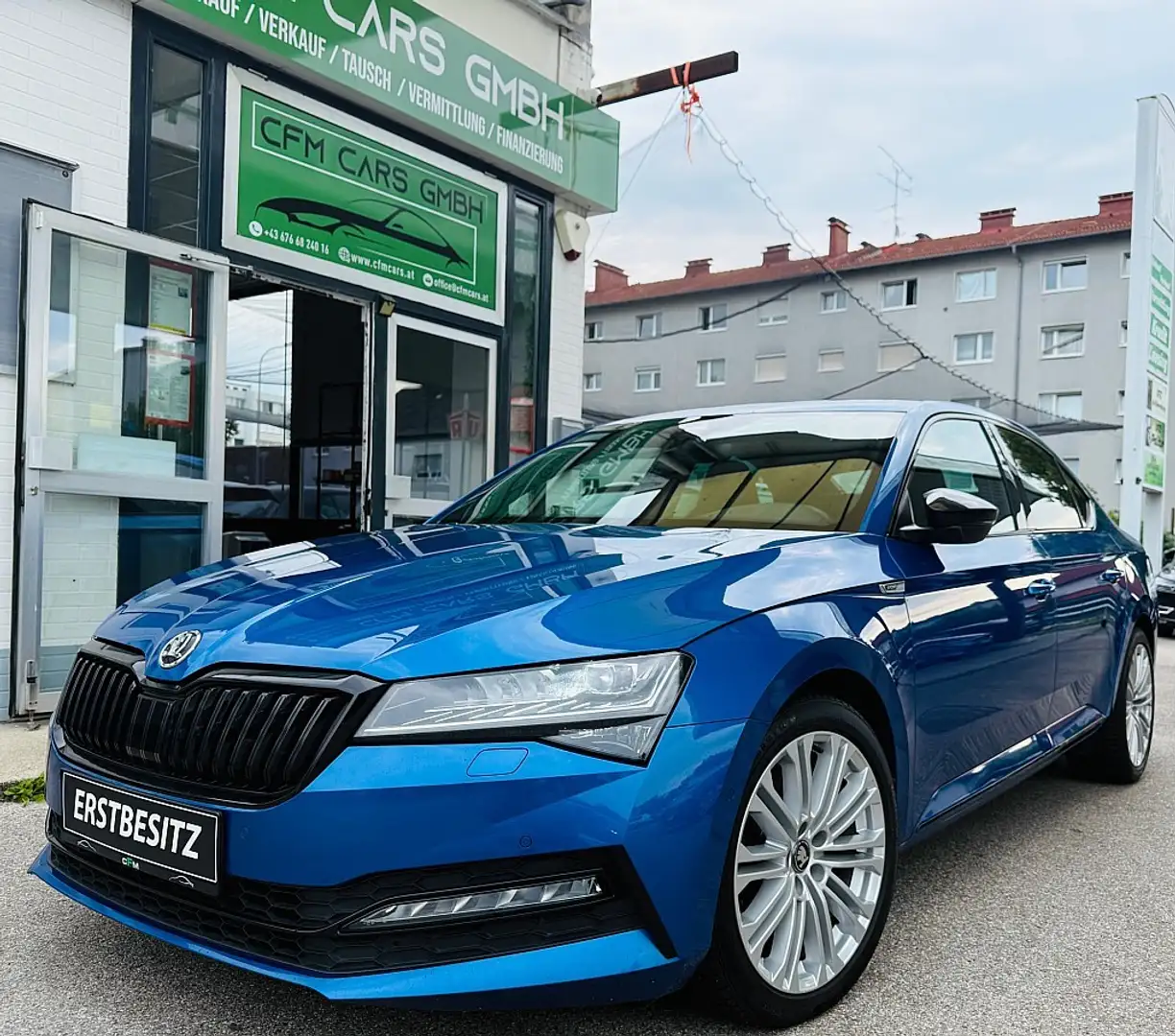 Skoda Superb 2,0 TDI Sportline DSG Blau - 2