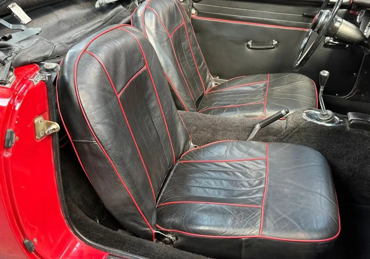 MG MGB B Roadster 1.8L 97 ch Tartan Red Historique et suivi d’entretien État exceptionnel, foto 9