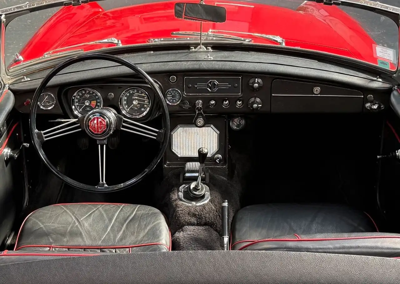 MG MGB B Roadster 1.8L 97 ch Tartan Red Historique et suivi d’entretien État exceptionnel, foto 6