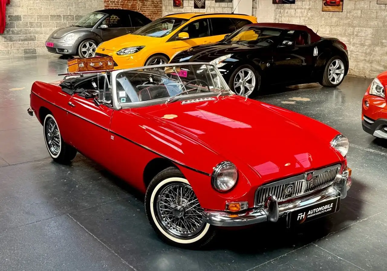 MG MGB B Roadster 1.8L 97 ch Tartan Red Historique et suivi d’entretien État exceptionnel, foto 2