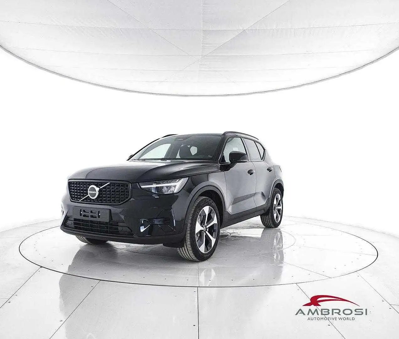 Volvo XC40 B3 Mild hybrid Benzina Plus Dark Negro - 1