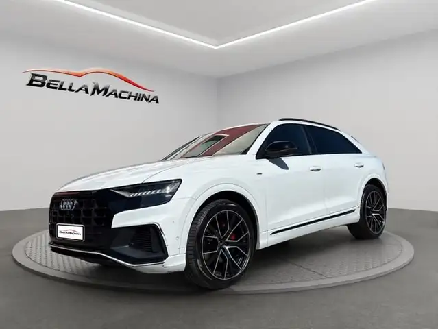 Audi Q8 55 TFSI S Line Plus 250kW quattro tip