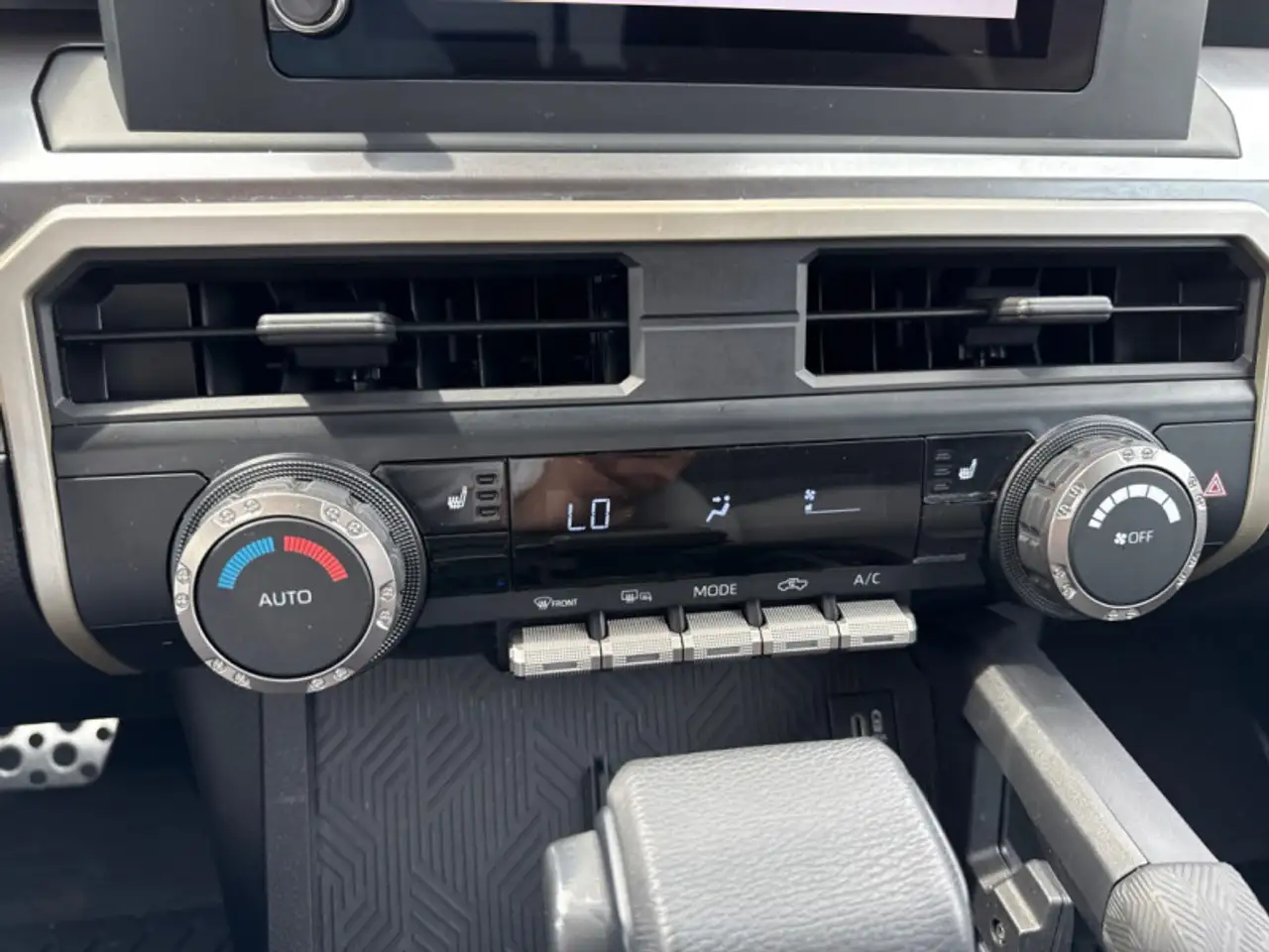 Toyota Tacoma снимка Toyota Tacoma
