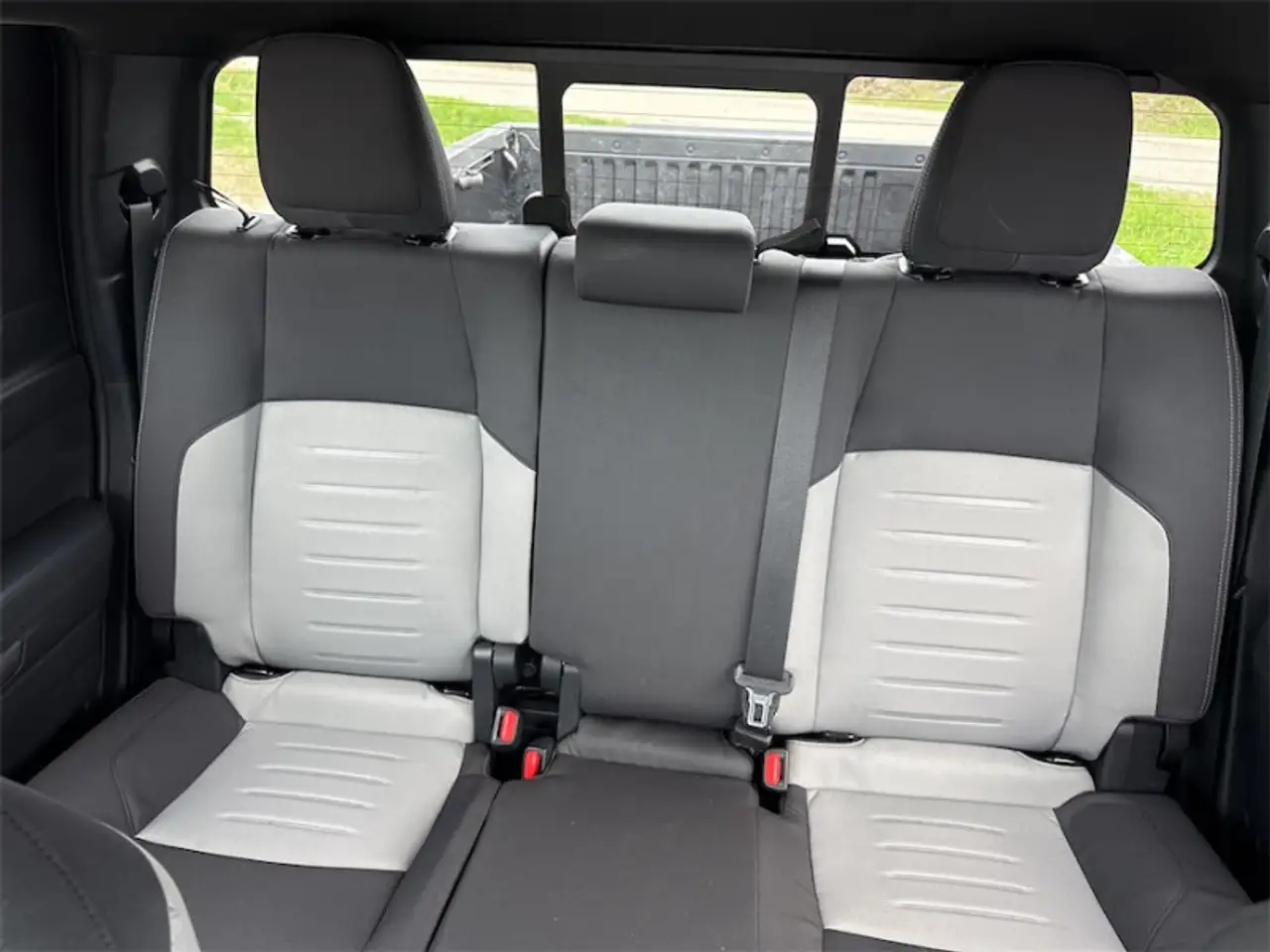Toyota Tacoma снимка Toyota Tacoma