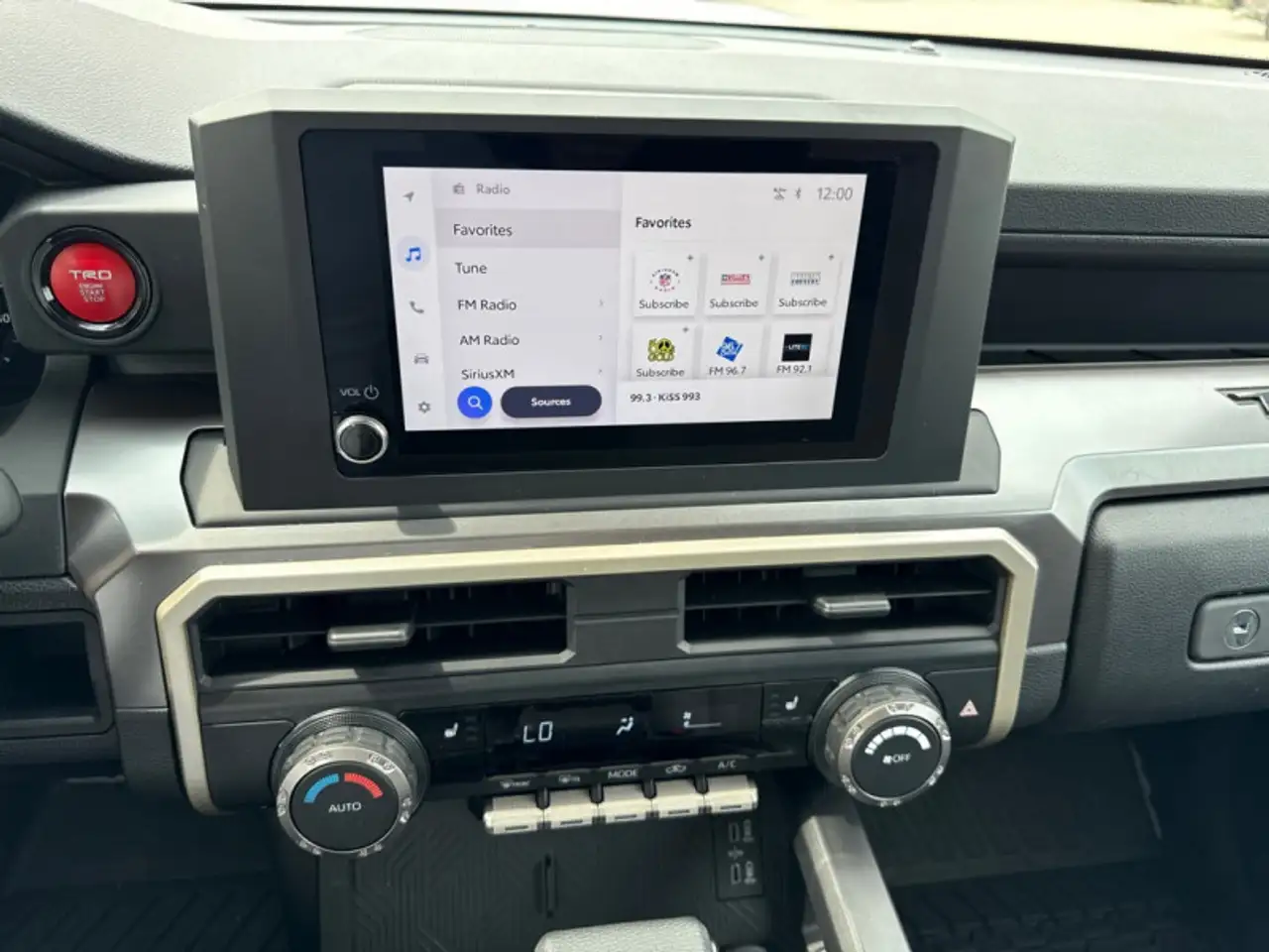Toyota Tacoma снимка Toyota Tacoma