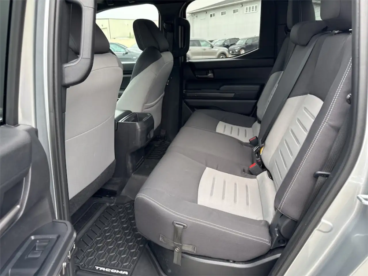 Toyota Tacoma снимка Toyota Tacoma