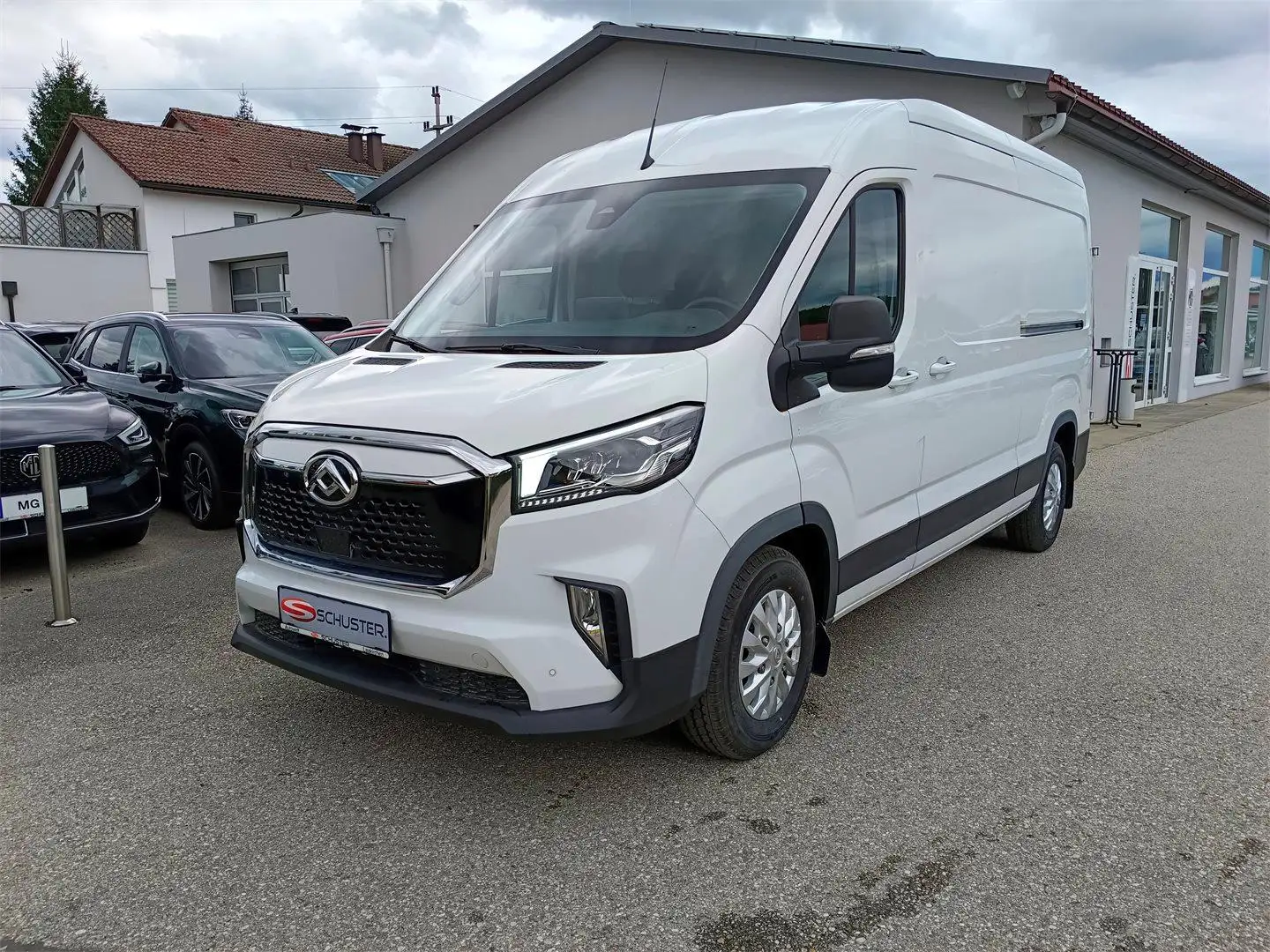 Maxus eDeliver 9 eDeliver9 L2H2 72kWh Lux Weiß - 2