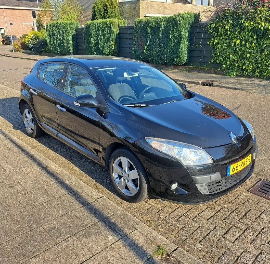 Renault Megane 1.6 Dynamique E85 Zwart - 1