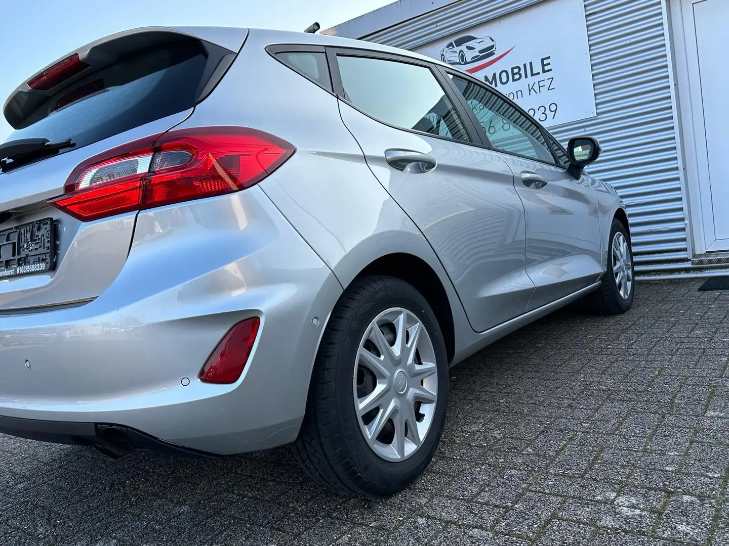 Ford Fiesta Cool Silber - 2