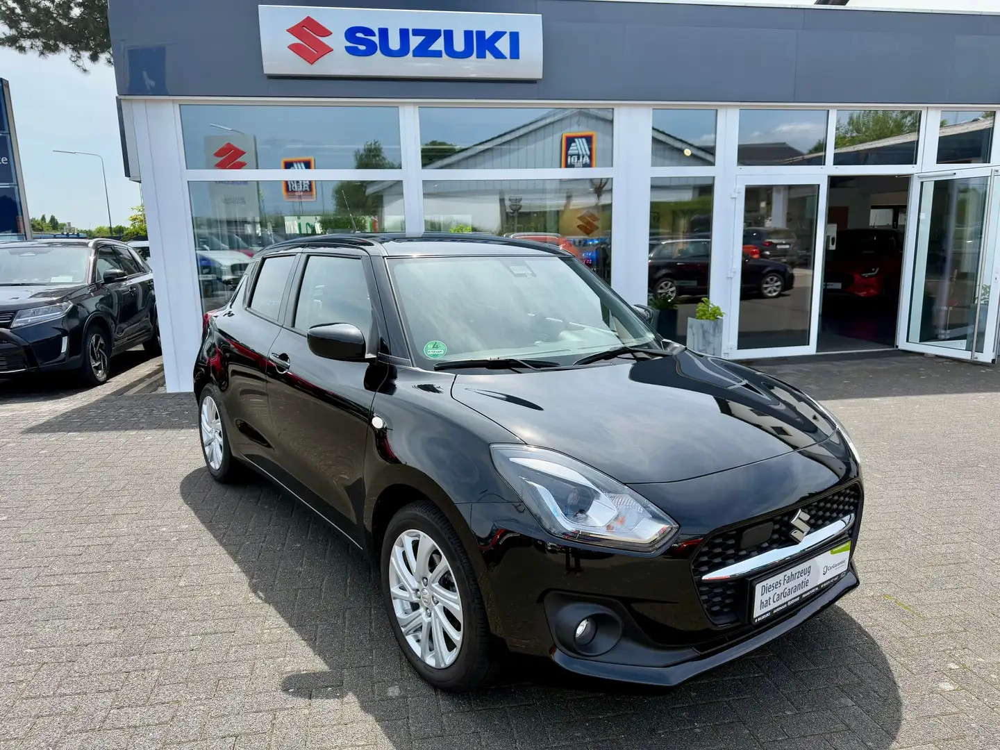 Suzuki Swift 1.2 Dualjet Hybrid Comfort**Inkl. Winterräder** Noir - 1