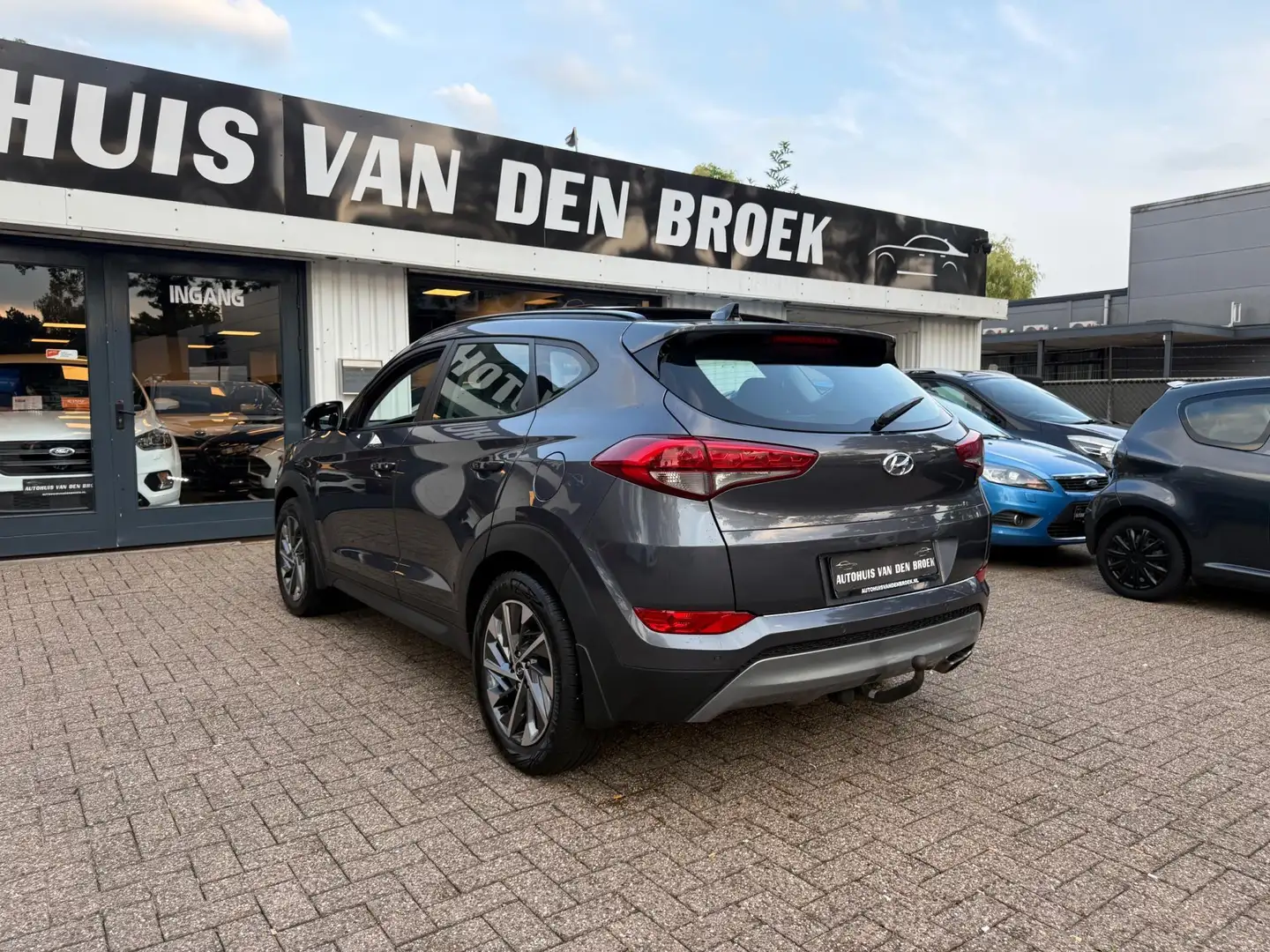 Hyundai TUCSON 1.6 T-GDi 177Pk 4WD|Automaat|Pano|Navi|Cruise|Clim Gris - 2