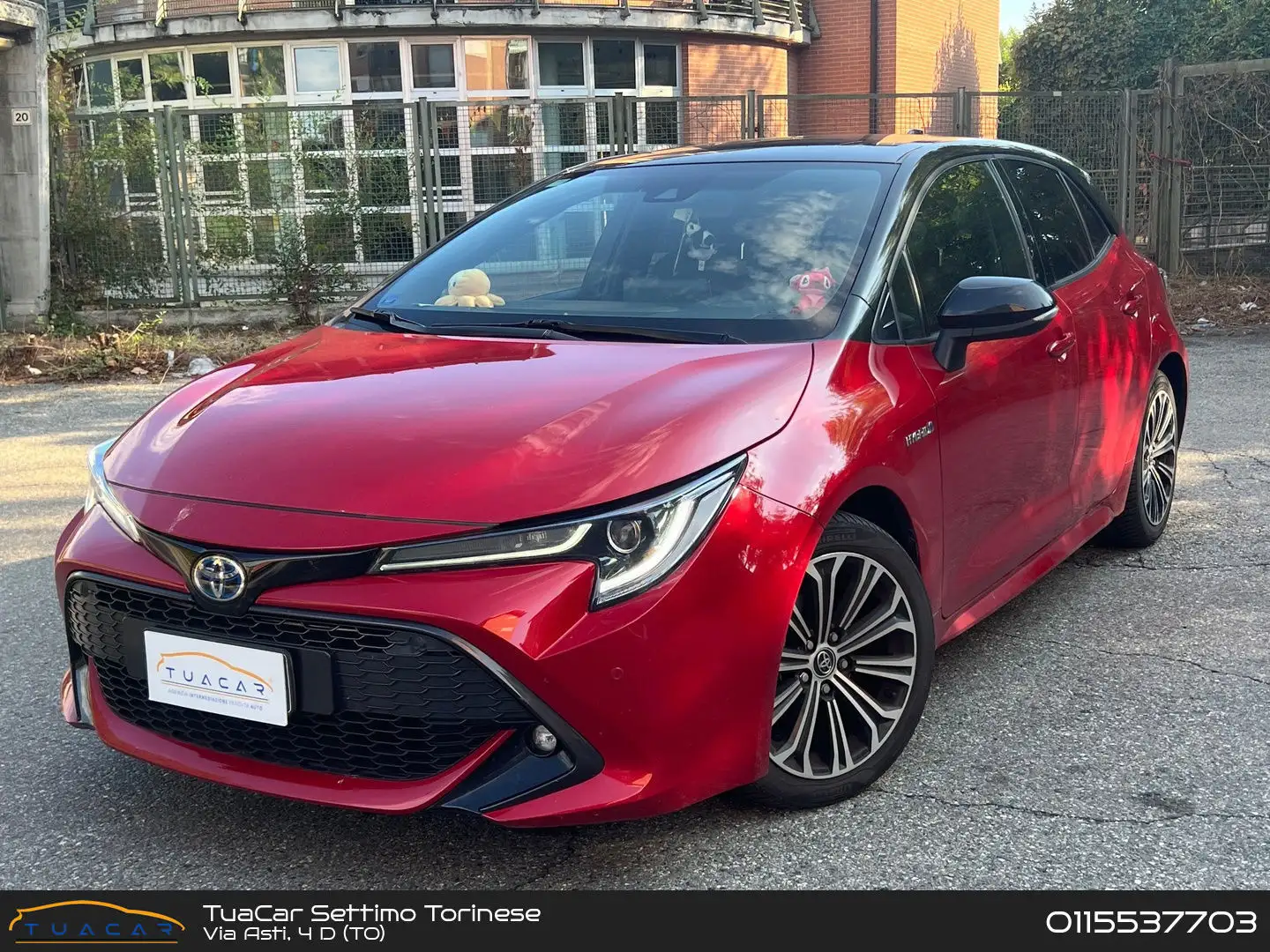 Toyota Corolla Style 1.8 VVT-i HEV Rot - 1